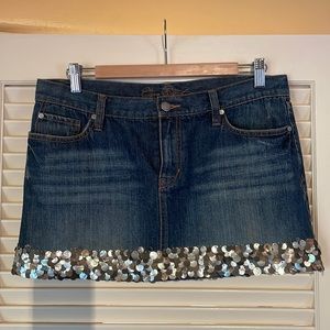 Ezra Fitch denim mini skirt with sparkly shell accent on hem size 29